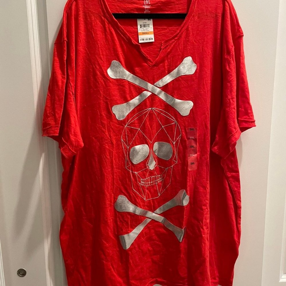 NWT INC Intl SS Red Skull Shirt 3XL